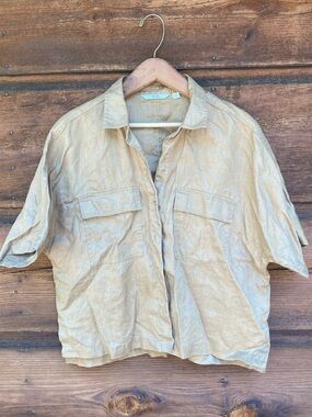 UNIQLO Linen Collared Shirt